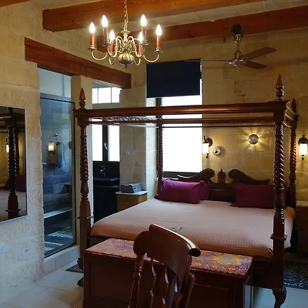 Topking Apartment *