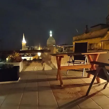 Topking Apartment
